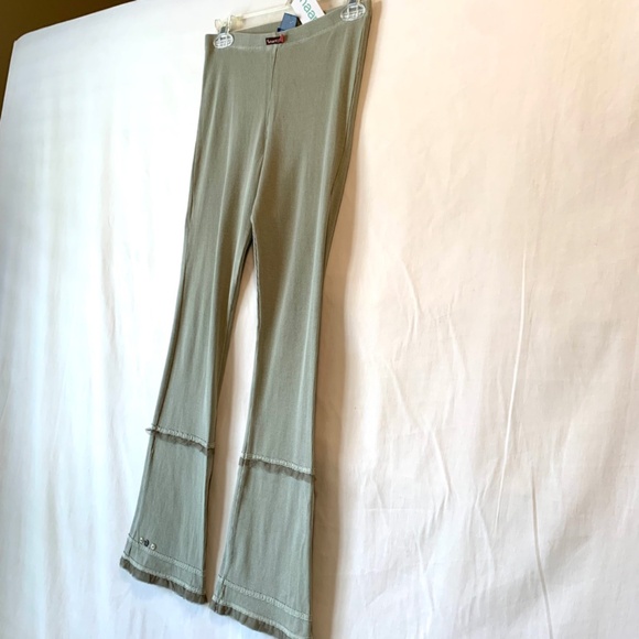 Naartjie Girls Olive Green Ribbed Ruffled Leggings Size 10/12 - Picture 5 of 7